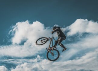 Jaki hełm do pracy na wysokości?