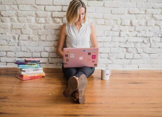 Jak tanio zrobić podłogę?