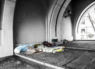 Czy dziecko może spać na twardym materacu?