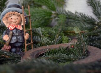 Po co jest kominiarka pod kask?